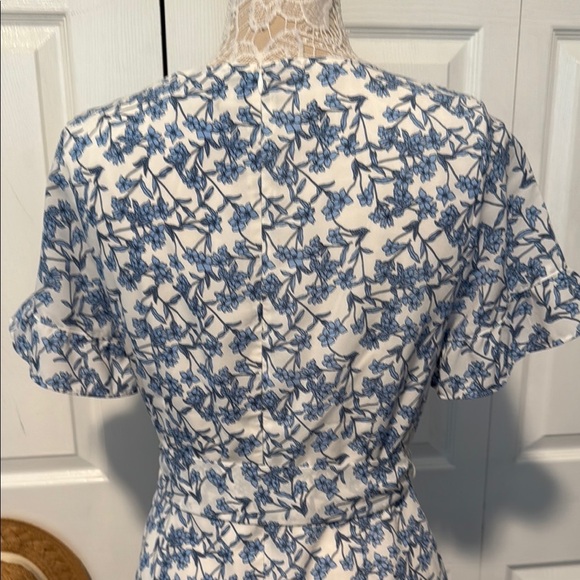 Banana Republic Floral Blue and White Dress new w/o tags 10 - Picture 8 of 14